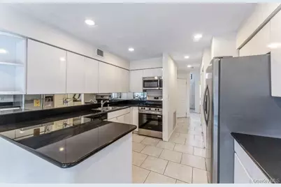 124 Foxwood Drive, Jericho, NY 11753 - Photo 5