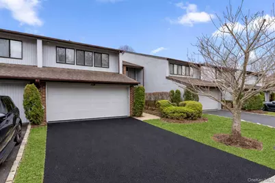 124 Foxwood Drive, Jericho, NY 11753 - Photo 29