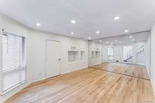 124 Foxwood Dr, Jericho, NY 11753 - Photo 3