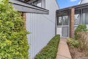 124 Foxwood Dr, Jericho, NY 11753 - Photo 25