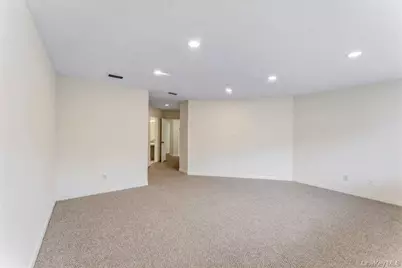 124 Foxwood Drive, Jericho, NY 11753 - Photo 13