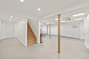 20 Algonquin Cir, Airmont, NY 10952 - Photo 35