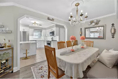 1 Atlantic Avenue #Apt 35, Farmingdale, NY 11735 - Photo 9