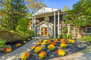 29 Winter Ln, Dix Hills, NY 11746 - Photo 3