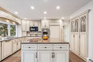 29 Winter Ln, Dix Hills, NY 11746 - Photo 15