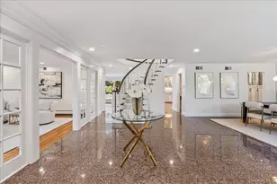 29 Winter Ln, Dix Hills, NY 11746 - Photo 5