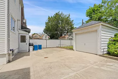 1372 Hollywood Avenue, Bronx, NY 10461 - Photo 29