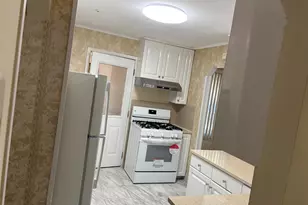 81-11 261st St, Glen Oaks, NY 11004 - Photo 5