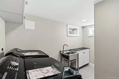 6 Adrienne Drive, Old Bethpage, NY 11804 - Photo 31