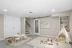 6 Adrienne Dr, Old Bethpage, NY 11804 - Photo 29