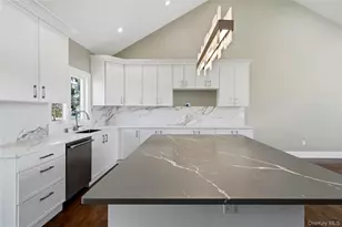 6 Adrienne Dr, Old Bethpage, NY 11804 - Photo 17