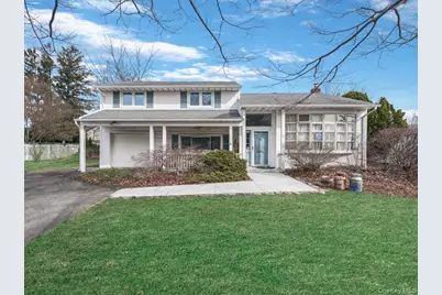 7 Phipps Lane, Plainview, NY 11803 - Photo 1