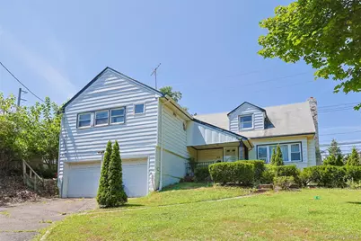 84 Middle Neck Road, Roslyn, NY 11576 - Photo 1