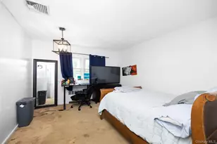 84 Middle Neck Rd, Roslyn, NY 11576 - Photo 9