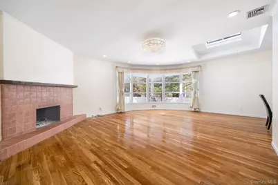 11 Old Post Road E, Port Jefferson, NY 11777 - Photo 5