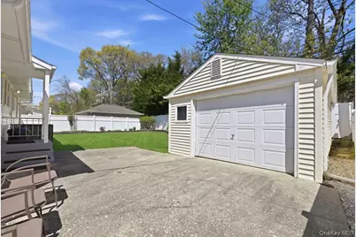 2937 Morgan Drive, Wantagh, NY 11793 - Photo 27