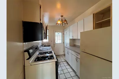 101 Carpenter Avenue #1B, Mount Kisco, NY 10549 - Photo 5