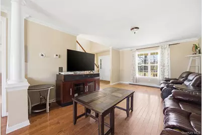 63 Pinedale Avenue, Farmingville, NY 11738 - Photo 17