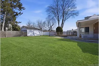 120 Linwood Avenue, North Bellmore, NY 11710 - Photo 21