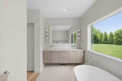 32 School Street, East Hampton, NY 11937 - Photo 15