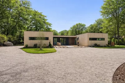 32 School Street, East Hampton, NY 11937 - Photo 3
