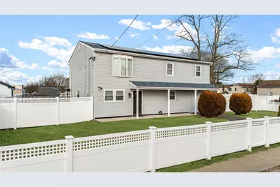 55 Schleigel Boulevard, Farmingdale, NY 11735 - Photo 3