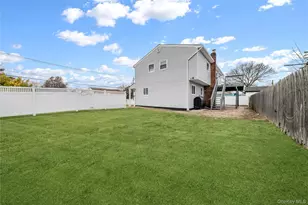 55 Schleigel Blvd, Farmingdale, NY 11735 - Photo 29