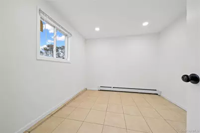 55 Schleigel Boulevard, Farmingdale, NY 11735 - Photo 13