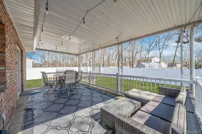 77 Market Street, Mastic Beach, NY 11951 - Photo 19