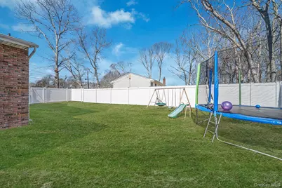 77 Market Street, Mastic Beach, NY 11951 - Photo 23