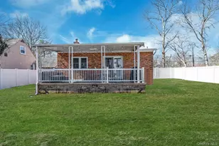 77 Market St, Mastic Beach, NY 11951 - Photo 21