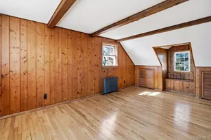 303 Kansas St, Lindenhurst, NY 11757 - Photo 13