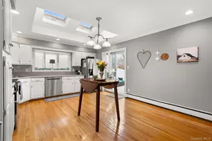 89 Cotter St, West Islip, NY 11795 - Photo 5