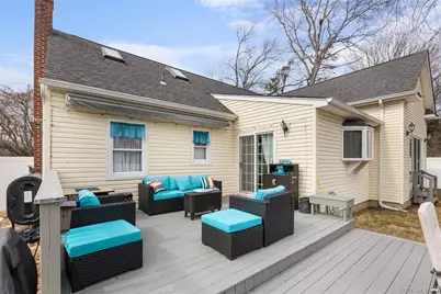 89 Cotter Street, West Islip, NY 11795 - Photo 19