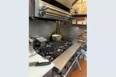 988 Manhattan Avenue, Brooklyn, NY 11222 - Photo 9