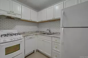 4 Consulate Dr, Tuckahoe, NY 10707 - Photo 3