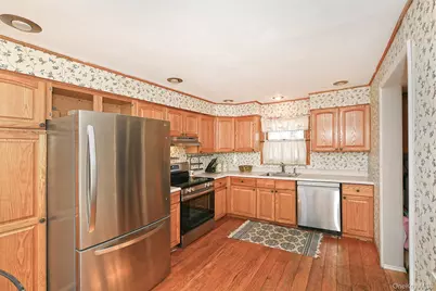 37 Chester Street, East Northport, NY 11731 - Photo 7