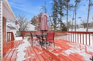 30 Middle Dr, Huntington, NY 11743 - Photo 17