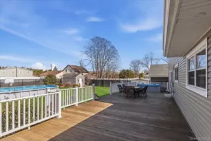 949 Union St, Bohemia, NY 11716 - Photo 33