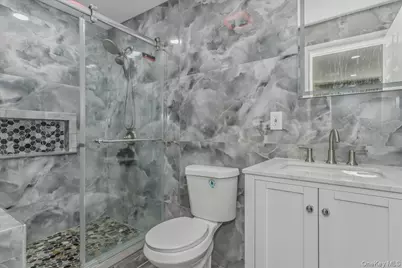 949 Union Street, Bohemia, NY 11716 - Photo 19