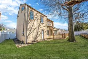 1027 Windermere Rd, Franklin Square, NY 11010 - Photo 41