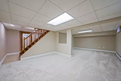 1027 Windermere Road, Franklin Square, NY 11010 - Photo 33