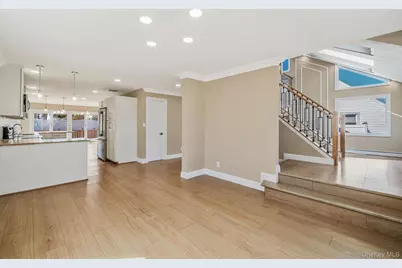 1027 Windermere Road, Franklin Square, NY 11010 - Photo 17