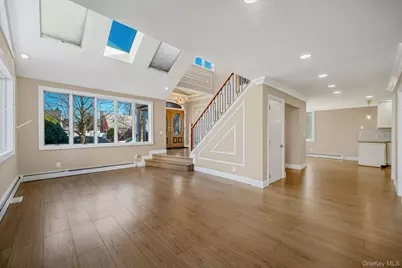 1027 Windermere Road, Franklin Square, NY 11010 - Photo 5