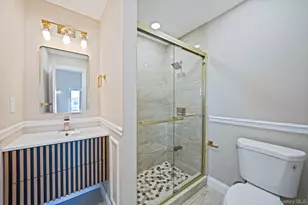 1027 Windermere Rd, Franklin Square, NY 11010 - Photo 27