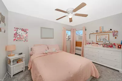 48 Butler Street, West Islip, NY 11795 - Photo 15