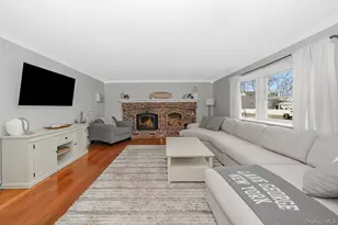 48 Butler St, West Islip, NY 11795 - Photo 5