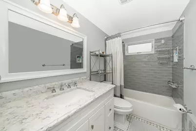 48 Butler Street, West Islip, NY 11795 - Photo 17