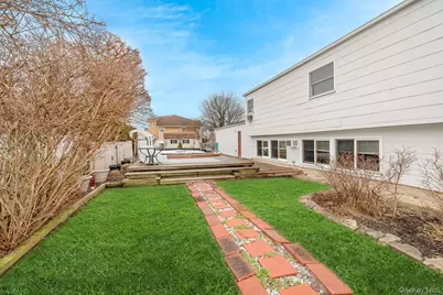 48 Butler Street, West Islip, NY 11795 - Photo 23