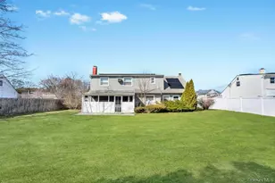 114 Norman Dr, Bohemia, NY 11716 - Photo 25